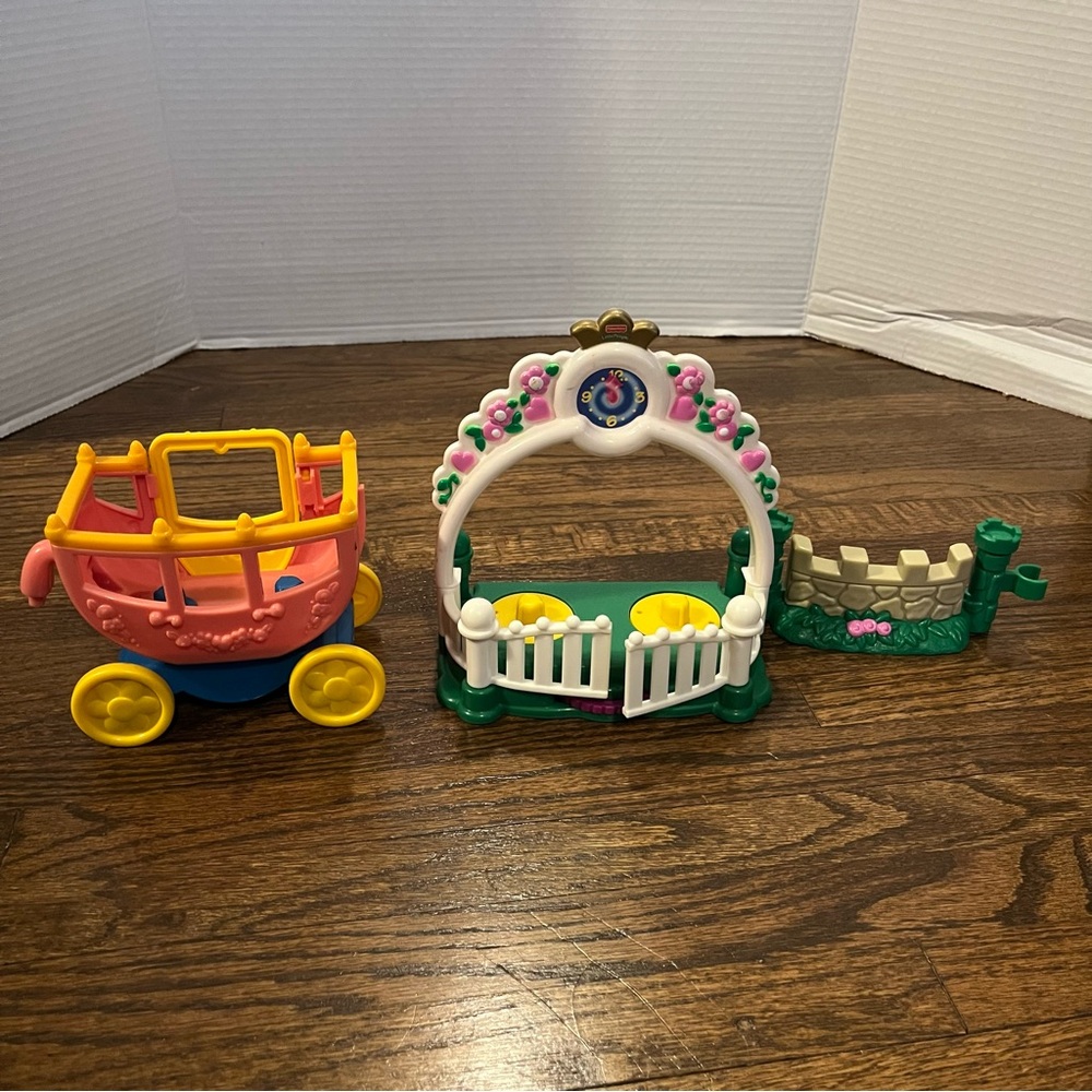 Fisher Price Little People Night at the Ball Cinderella Set Coach Garden VGUC